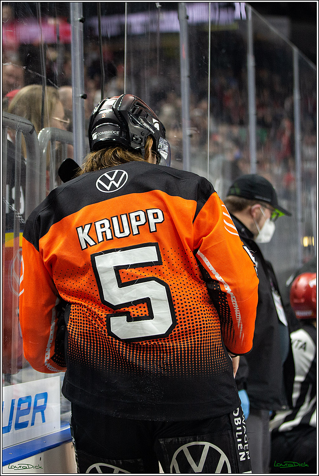 PENNY DEL; Koelner Haie- Fishtown Pinguins Bremerhaven; Koeln, 25.11.2021